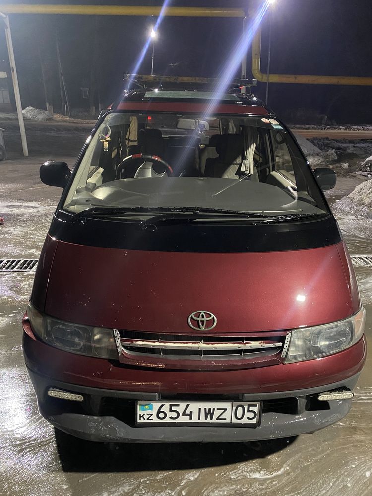 Тойота Эстима Люсида Toyota Estima