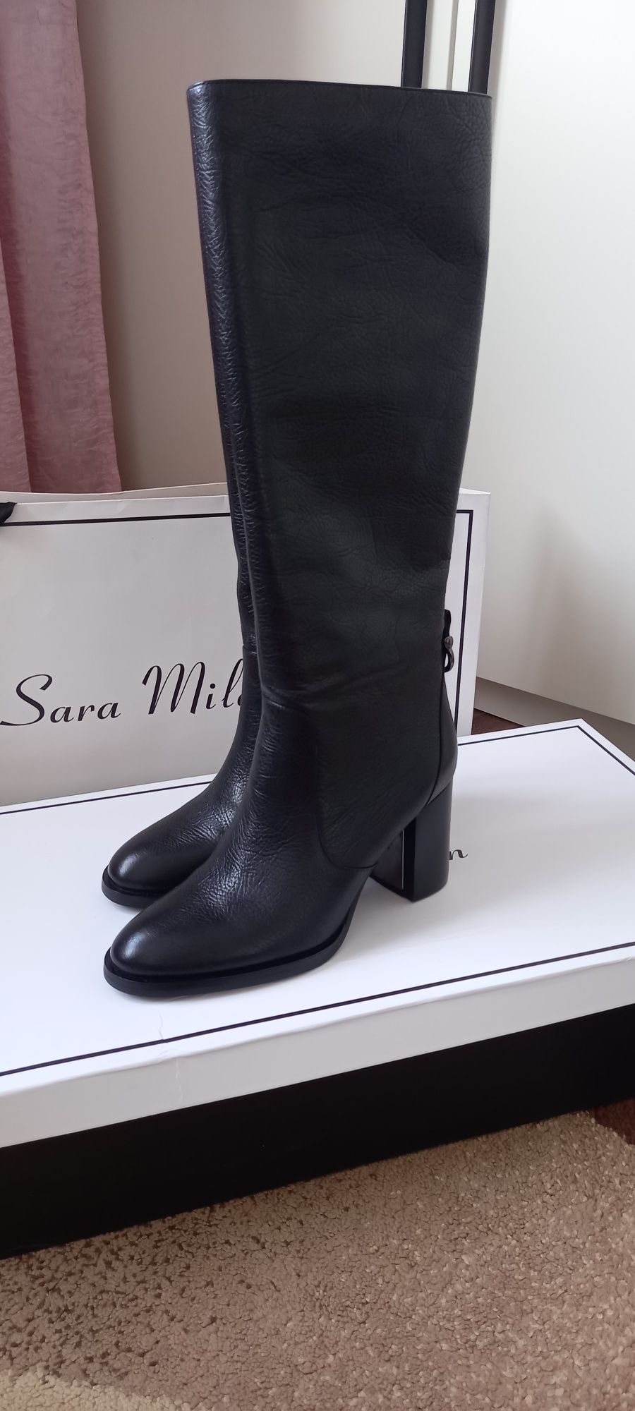 Сапоги Sara Milan. Италия.Кожаные, мех цигейка.