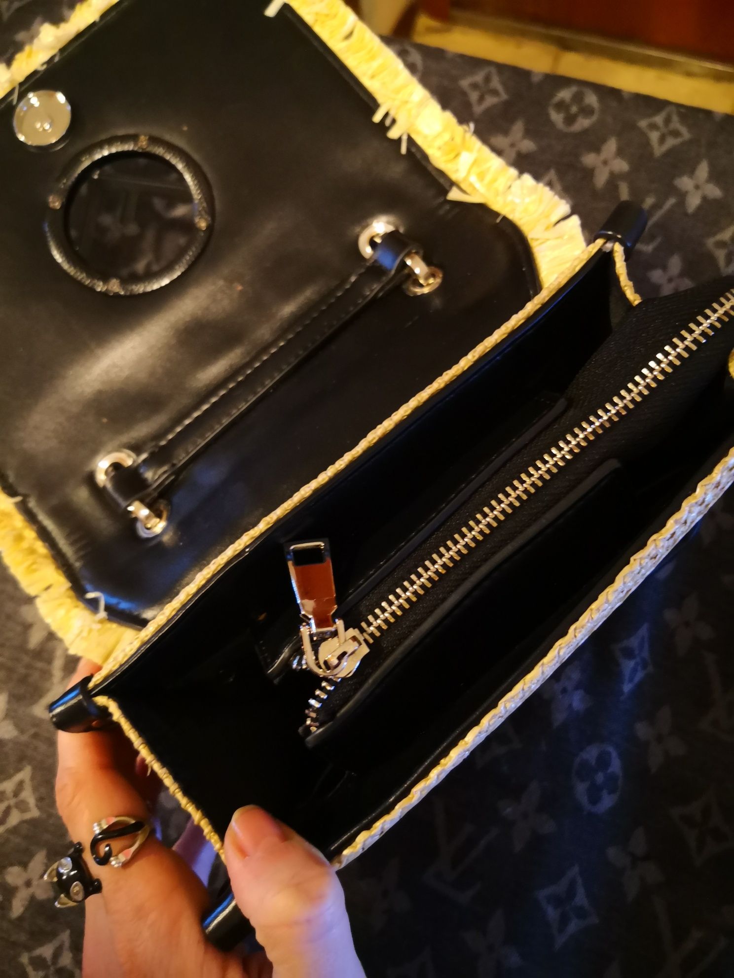Сумка Fendi стильная