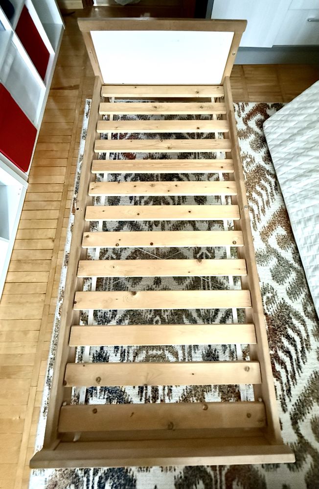 IKEA подростковая кровать модель SNIGLAR