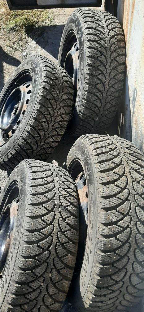 Продам колёса 205/60/R16