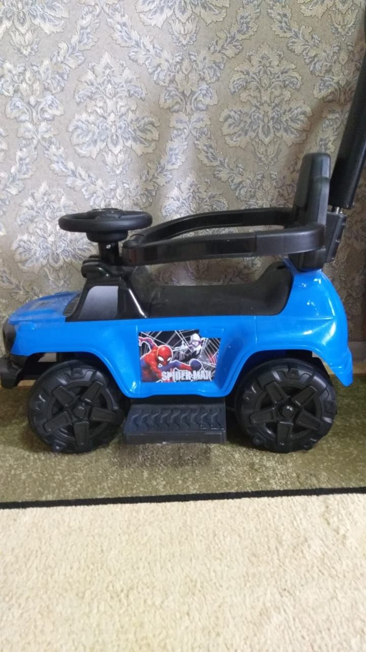 Продам машинку новая