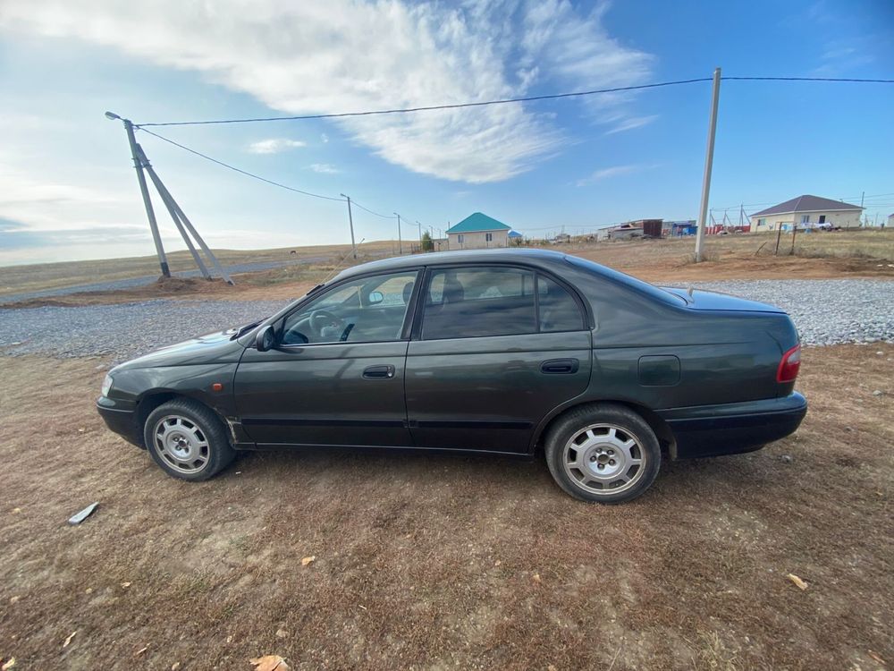 Toyota carina 1994 1.6 обмен есть