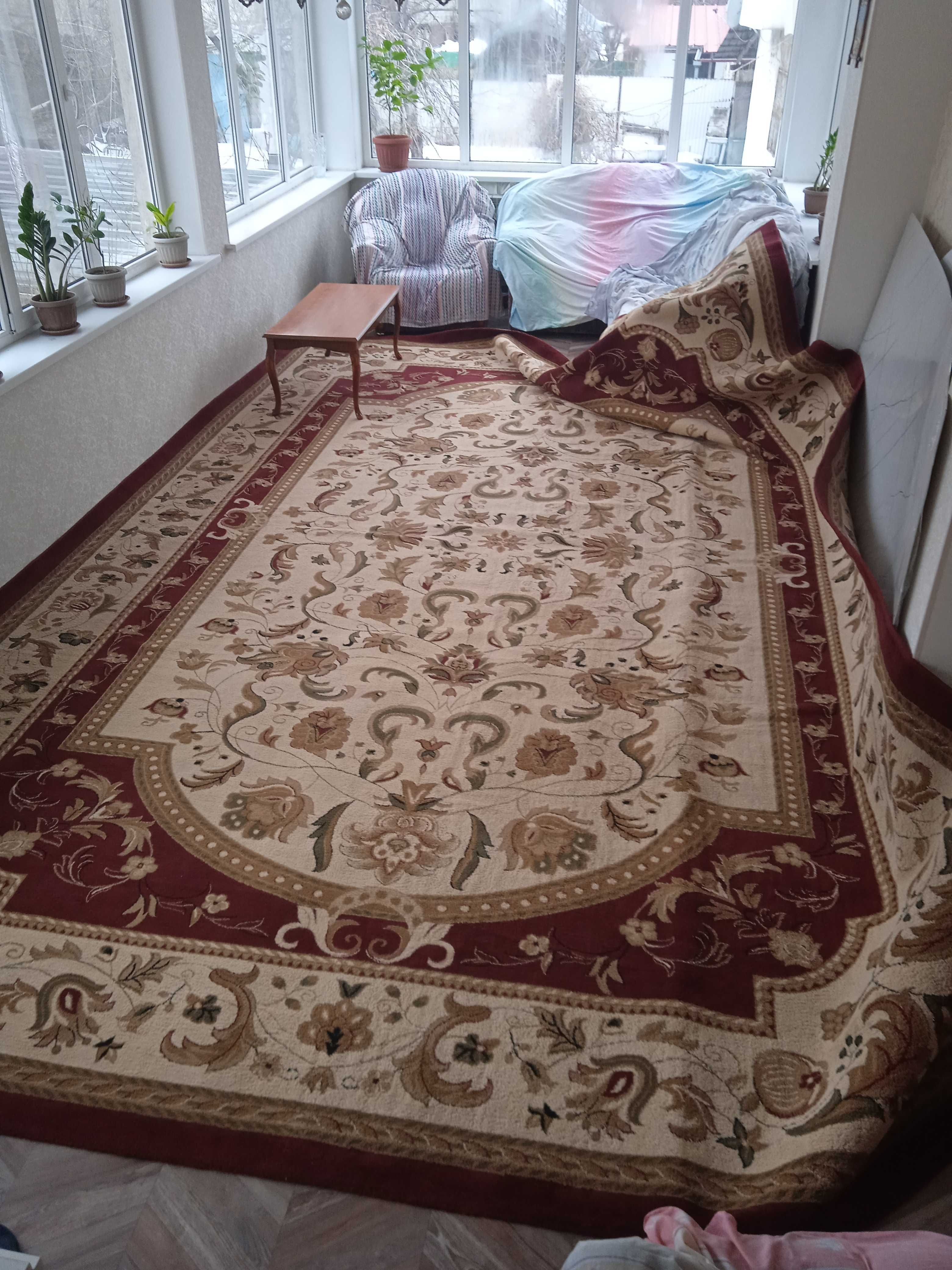 Продам ковер 4х6 метров б/у после химчистки. Состояние нового ковра.