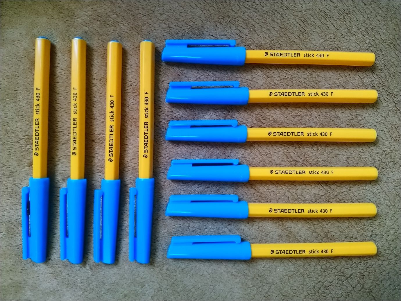 Staedtler ручки. Шариковые ручки для письма. Ручка Staedtler.