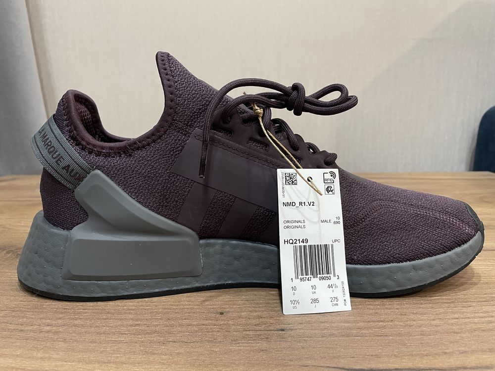 Мужские кроссовки Adidas NMD R1 v2 оригинал