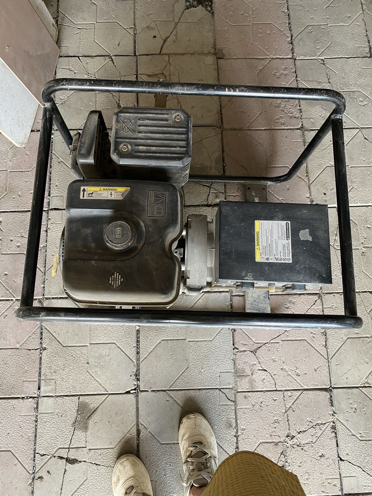 Бензиновый генератор Makita G5000