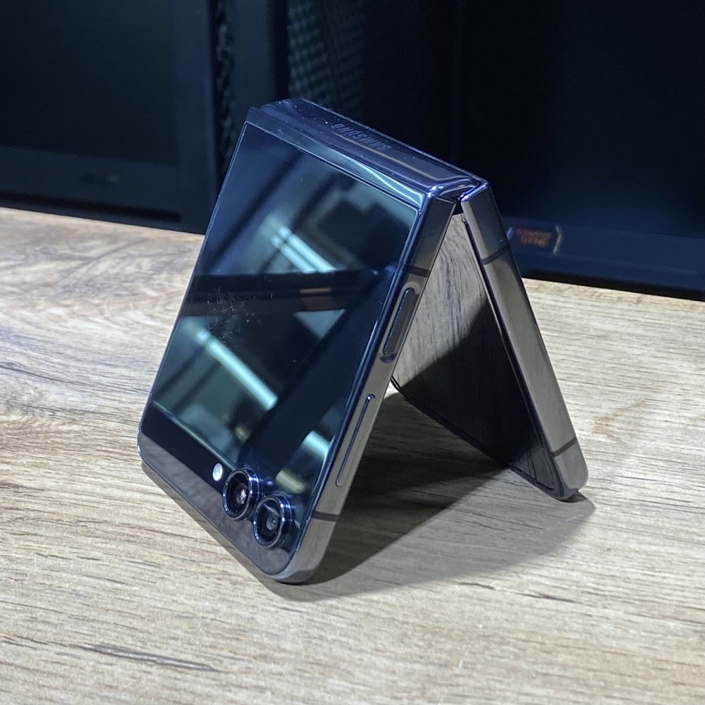Samsung Z Flip 5, 512 gb, Graphite, 0014/A10