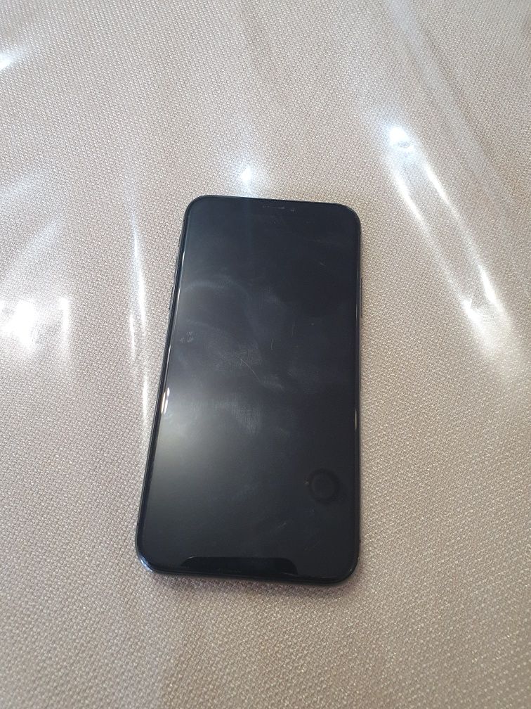 Iphone X в хорошем состоянии