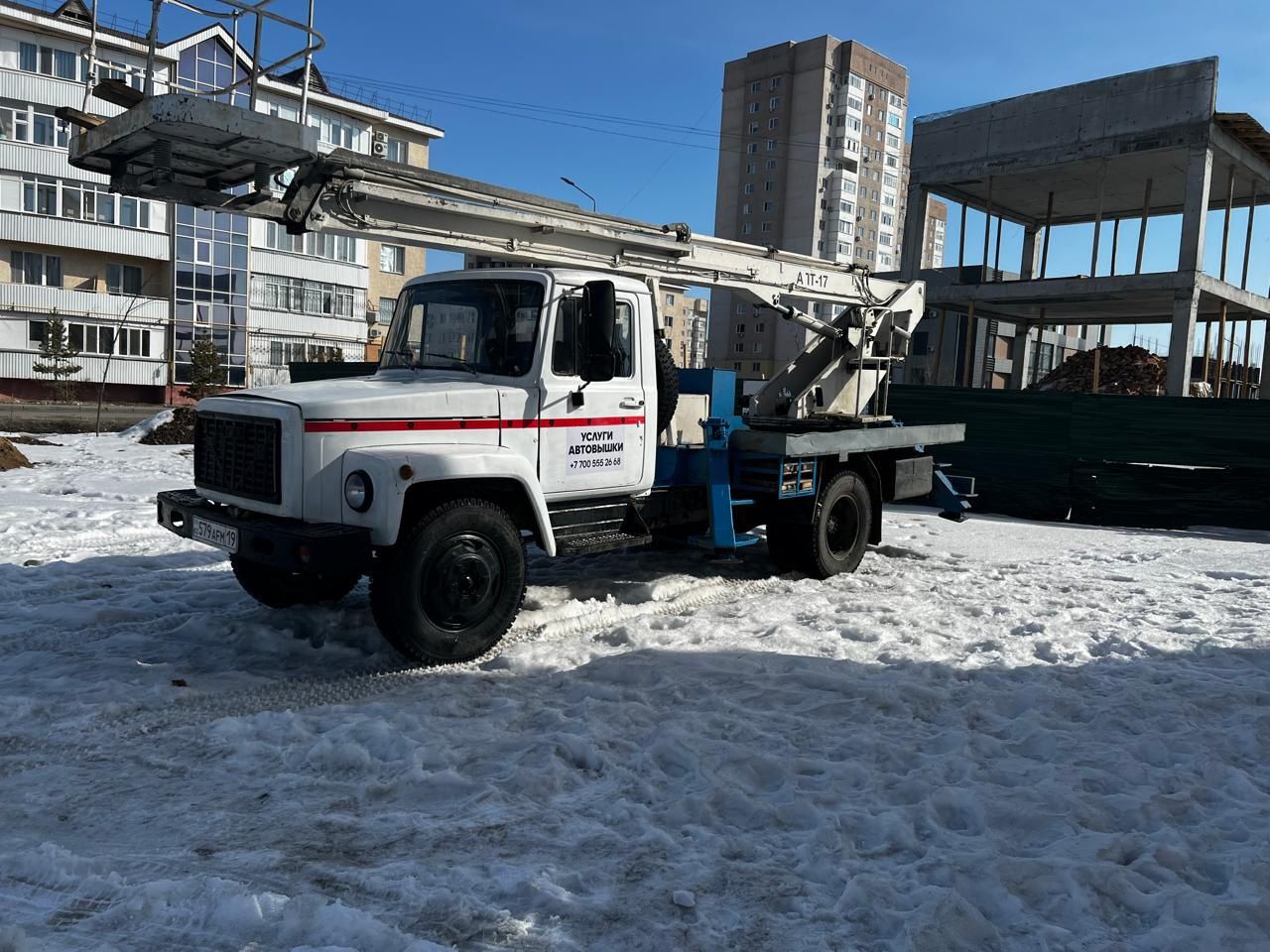 Автовышка. Услуги Автовышки (АГП) Кобра. Аренда Автовышки