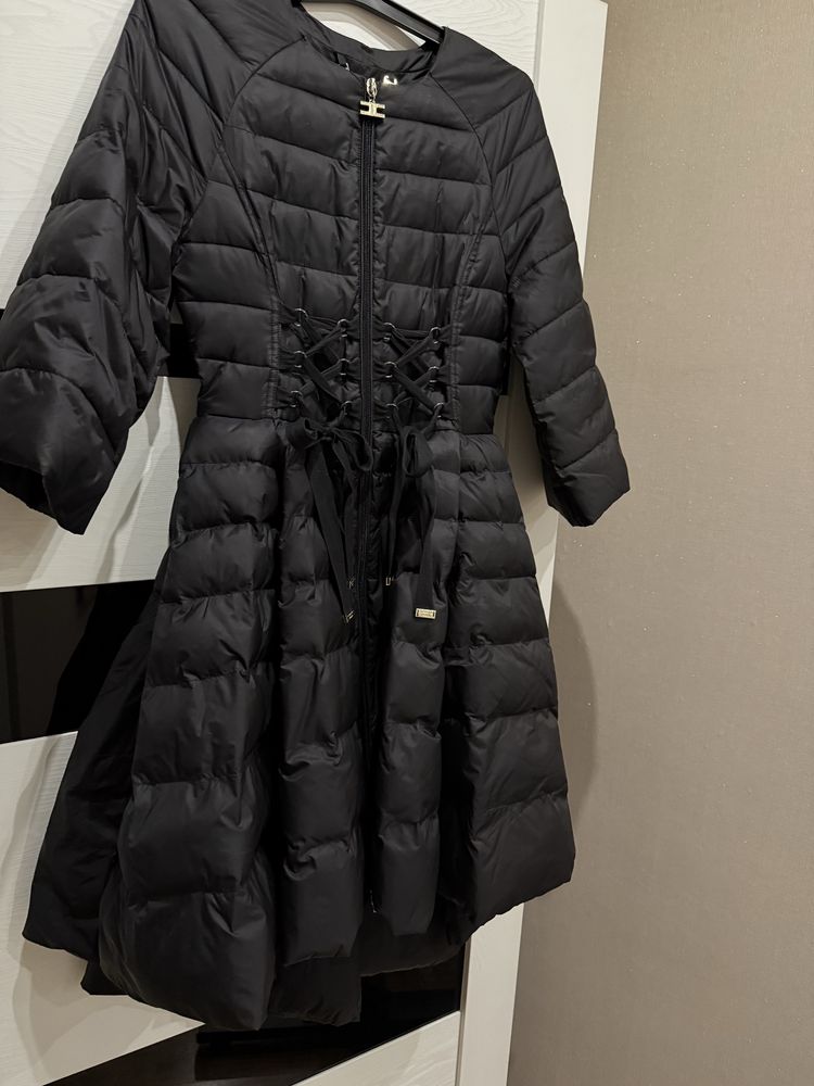Продам весеннее пальто куртка
