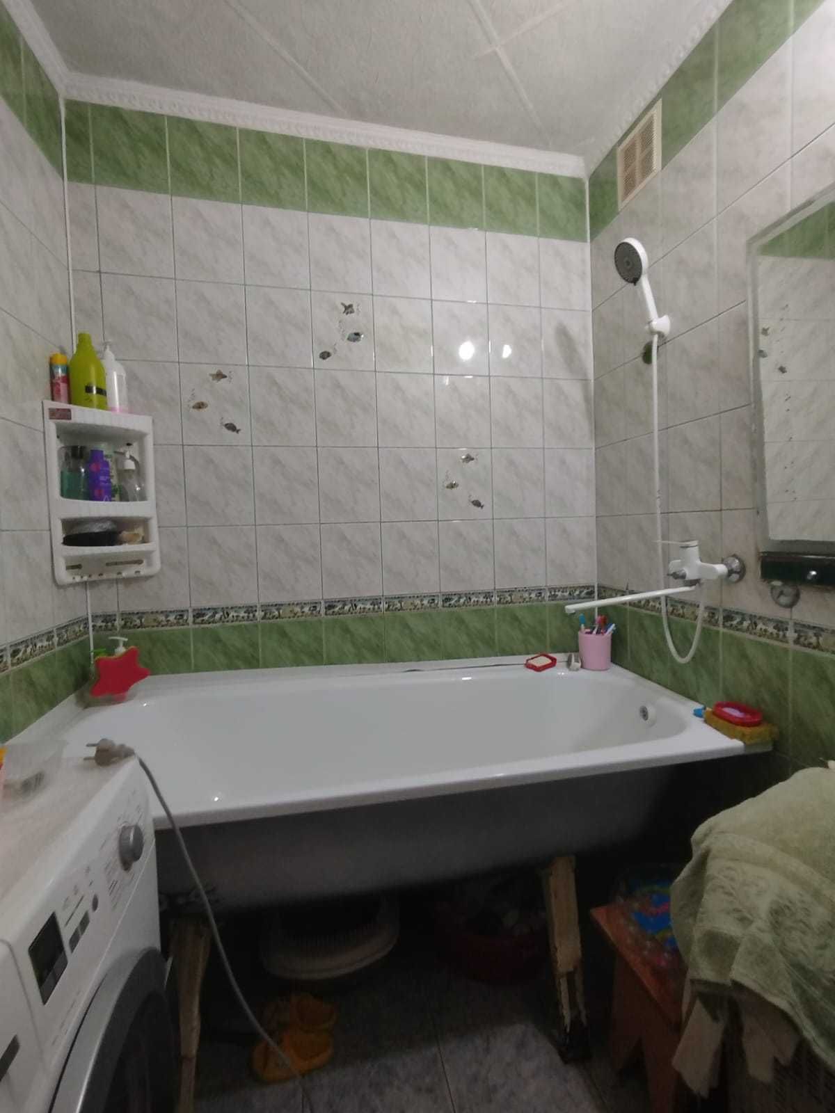 Продам 2-х комнатную квартиру в центре