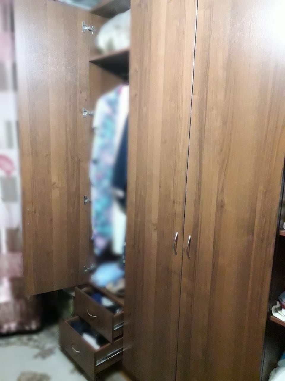 Срочно продам шкаф