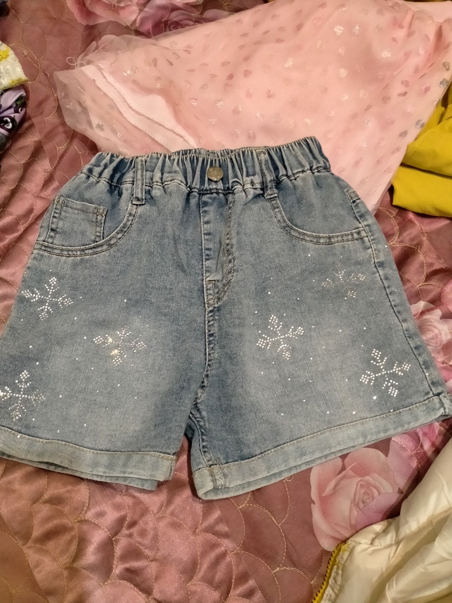 Продам детские вещи
