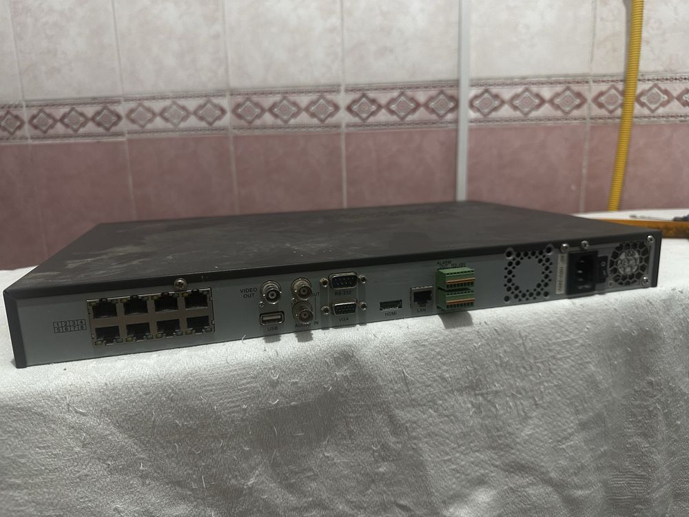 Ip Видеорегистратор hikvision DS-7616NI-SP