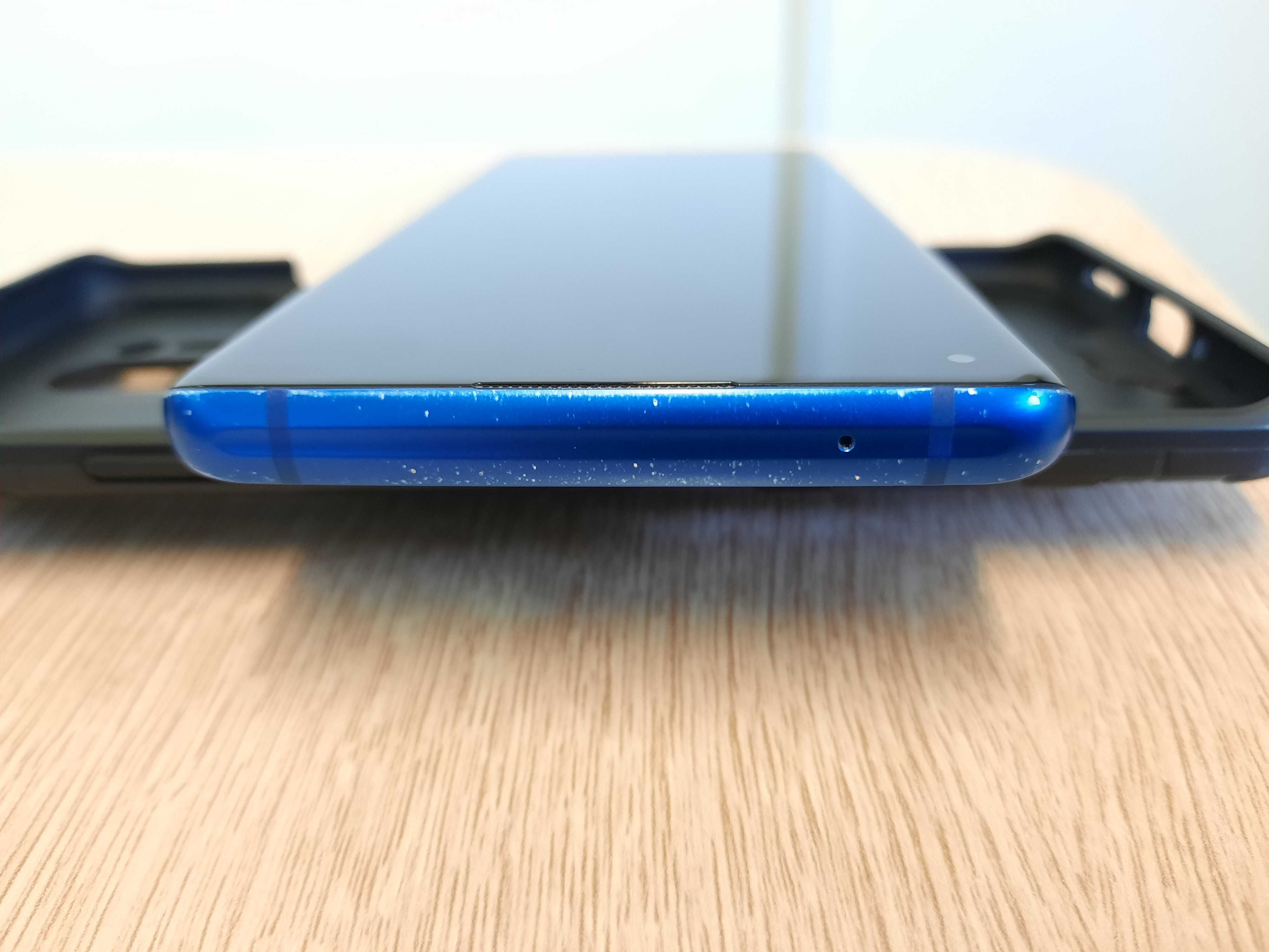 OnePlus 8 Pro 12/256. В хорошем техническом состоянии.
