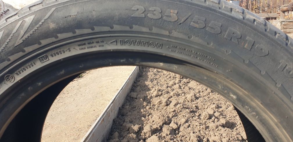 Продаётся пара 235/55/19