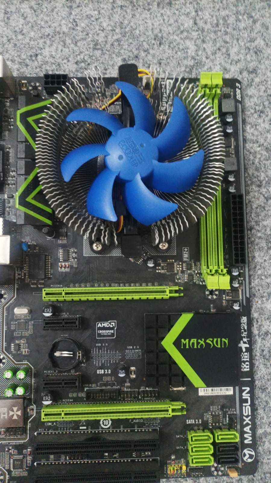 Продается комплект мат.плата+процессор  AMD AMD A8-7600 R7 сокет FM2+