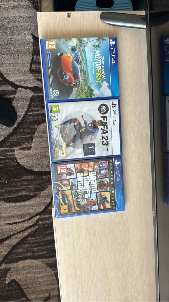 Продам Sony PS5 в идеале