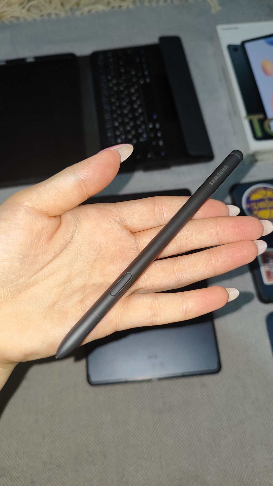 Планшет  Samsung Galaxy Tab S6 Lite 64 Гб чехлами, клавиатурой, мышкой