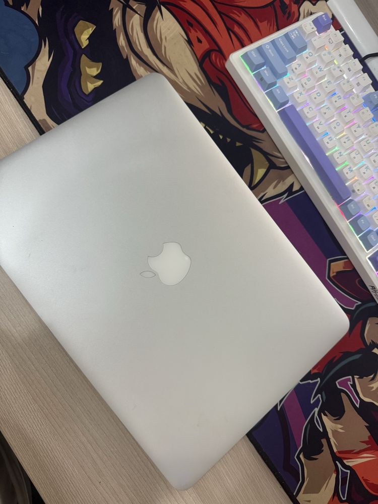 Продам Makbook air 2014 идеальное состояние