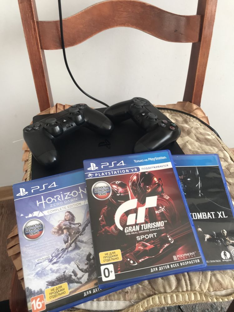 PS 4slim 1 ТБ+(granturismo,Horizon,Mortal kombat,Fifa 23)