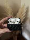 Продаю AirPods Pro 1 поколение оригинал