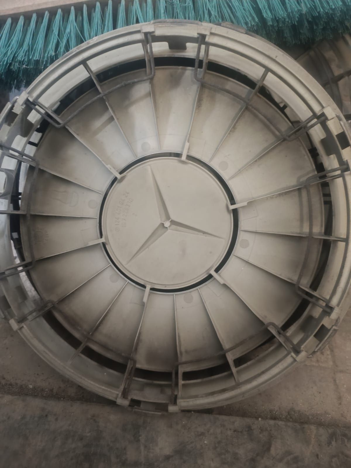 Колпаки на мерс р15 оригинал