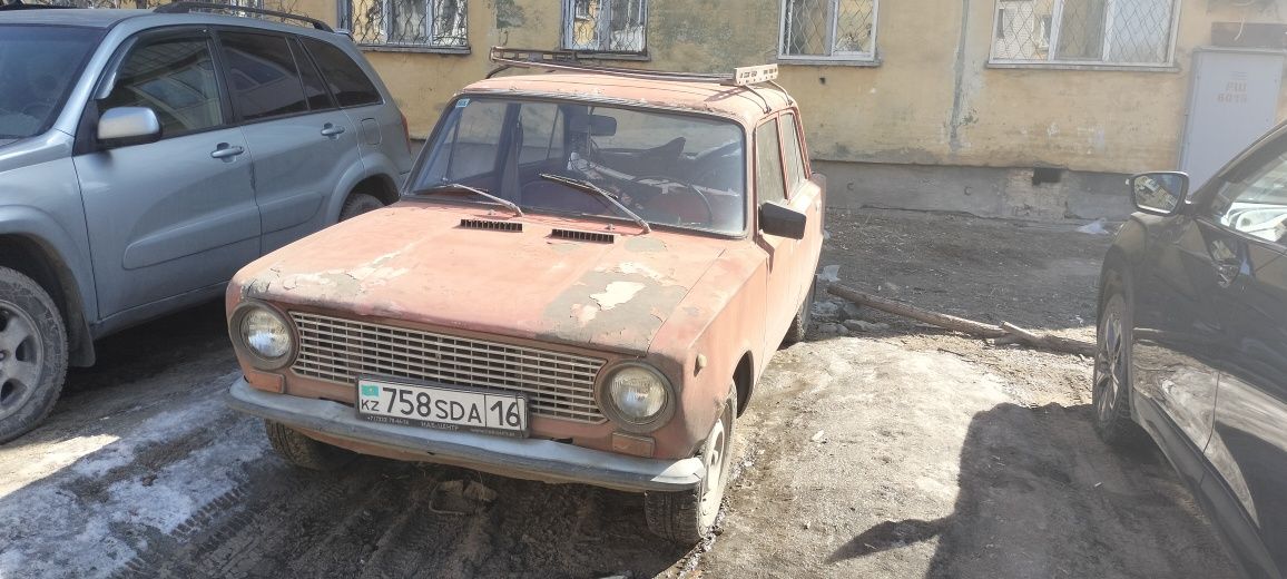 Продам Жигули рабочая машина масло не ест требует небольших вложений