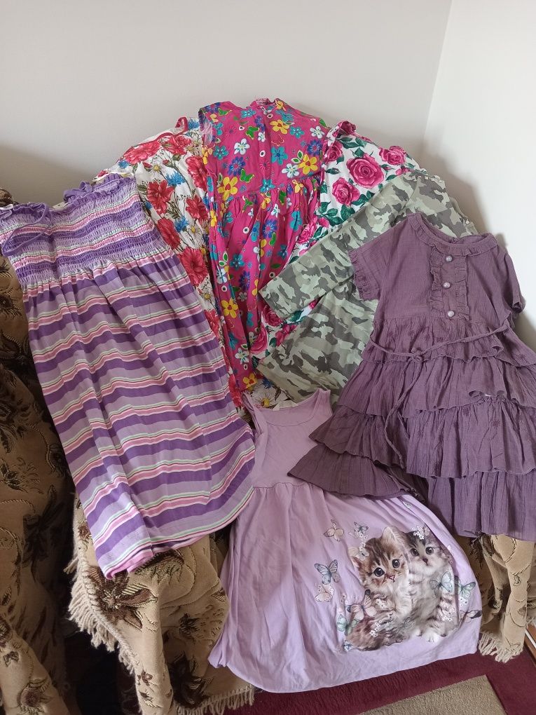 Продам юбочки,платья и другие вещи на 4-12 лет