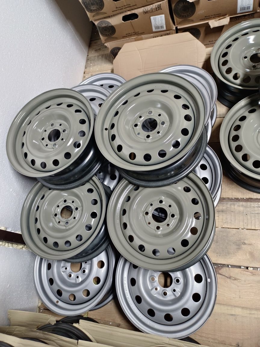 Диски новые железные разболтовка R15  4/100 .