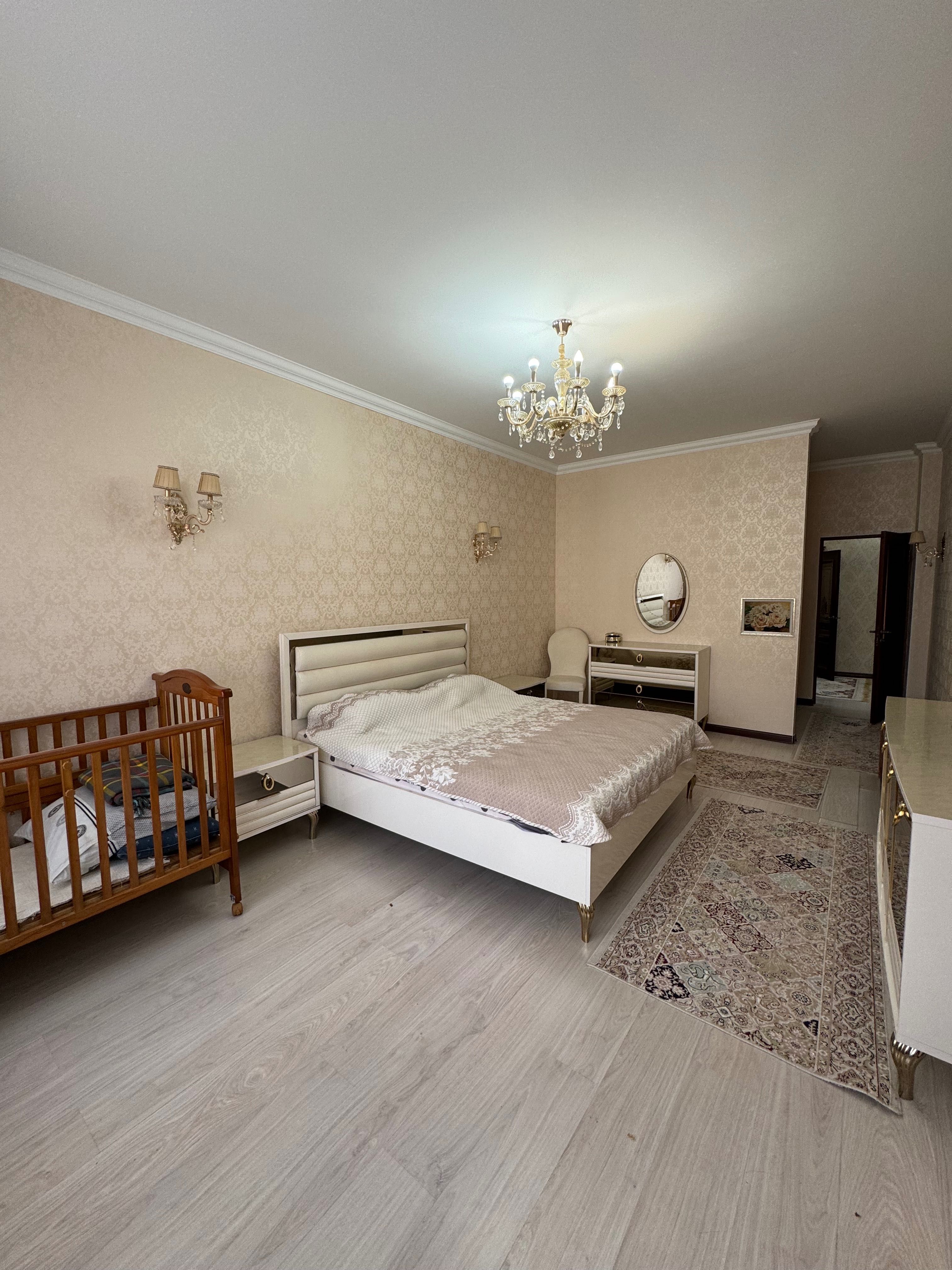 Продам 5-ти комн. квартиру по пр.Санкибай батыра 253/6
