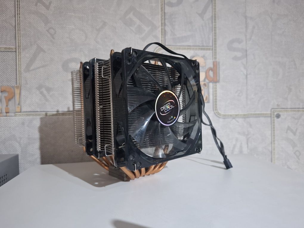 Башенный кулер с подсветкой DeepCool
