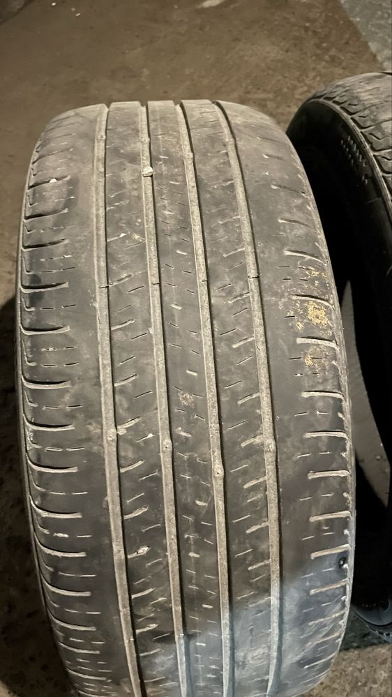 продам  2 шины летный  размер 215/55R16 97