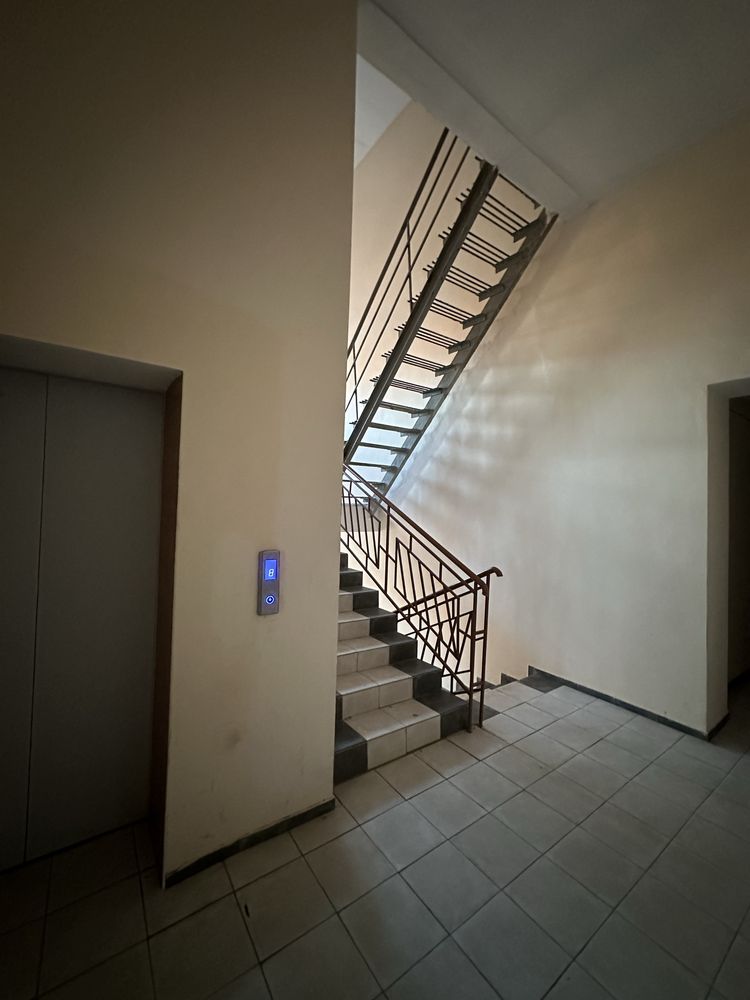 Продам квартиру мкрн Береке