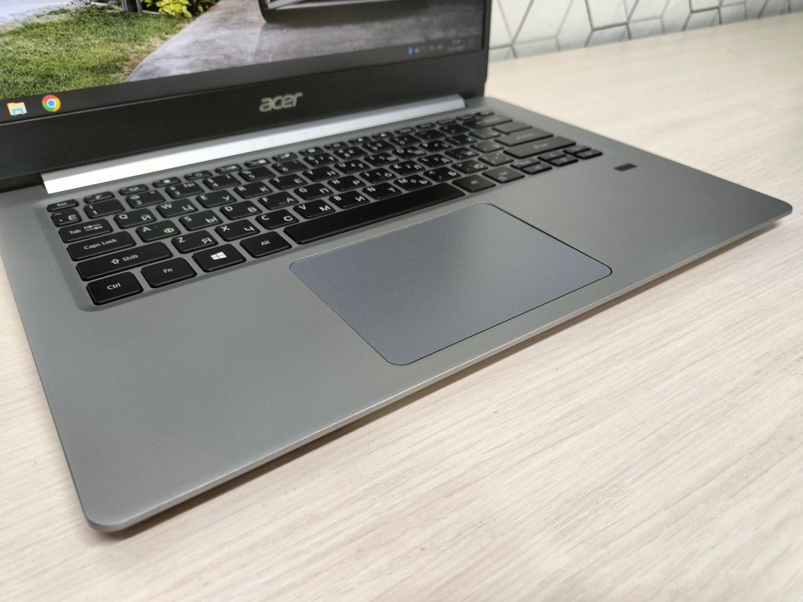 Брендовый ноутбук Acer Swift в отличном состоянии