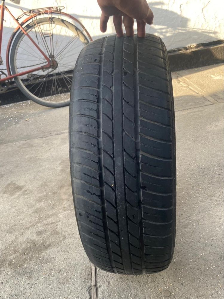 Продам Шины 205/60/16