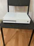 Xbox ONE S 1tb 2 джойстика