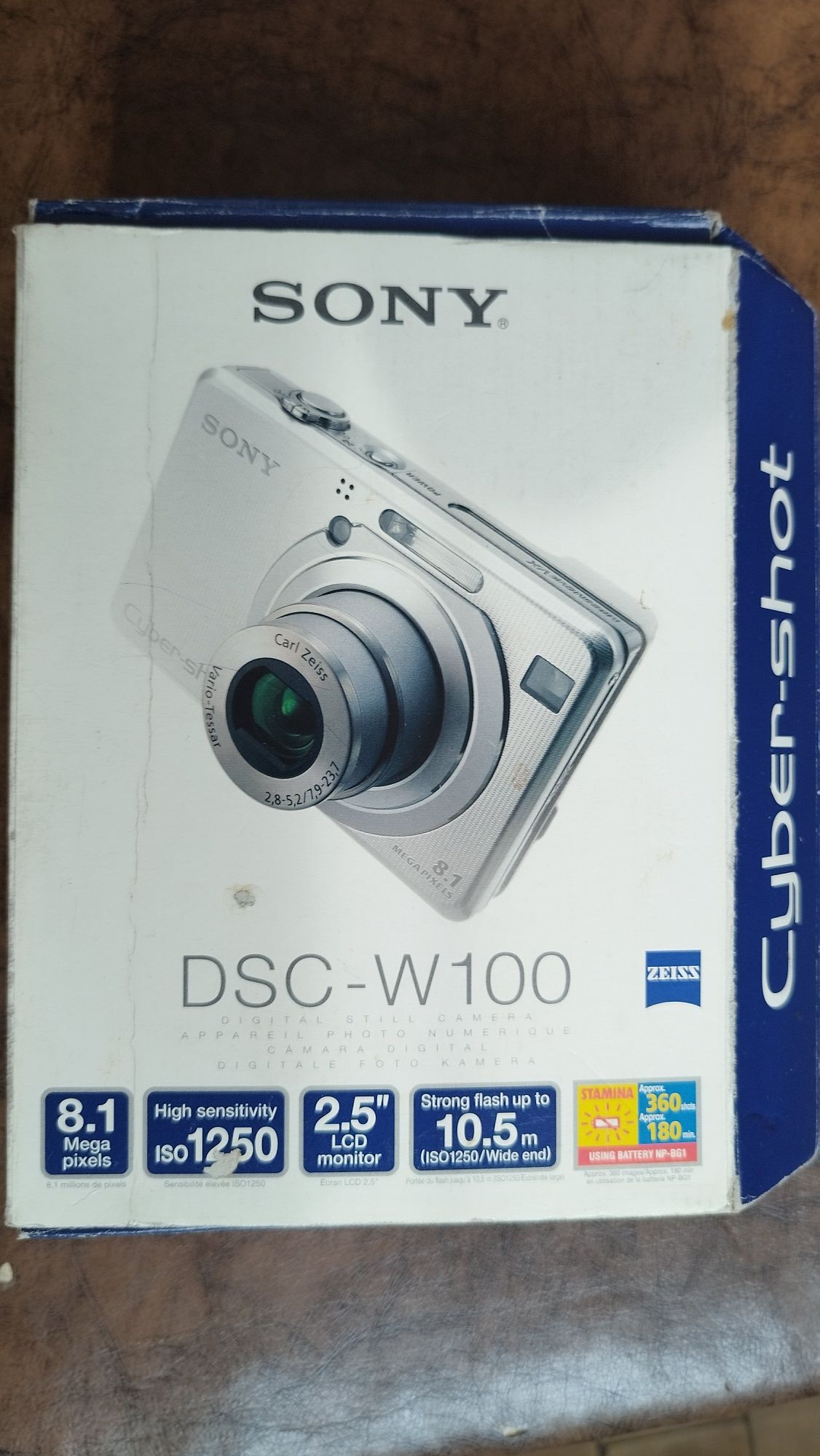 Цифровой фотоаппарат SONY Ciber-Shot