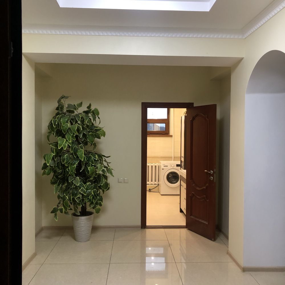 Особняк в Капчагае 500 м. от берега продам