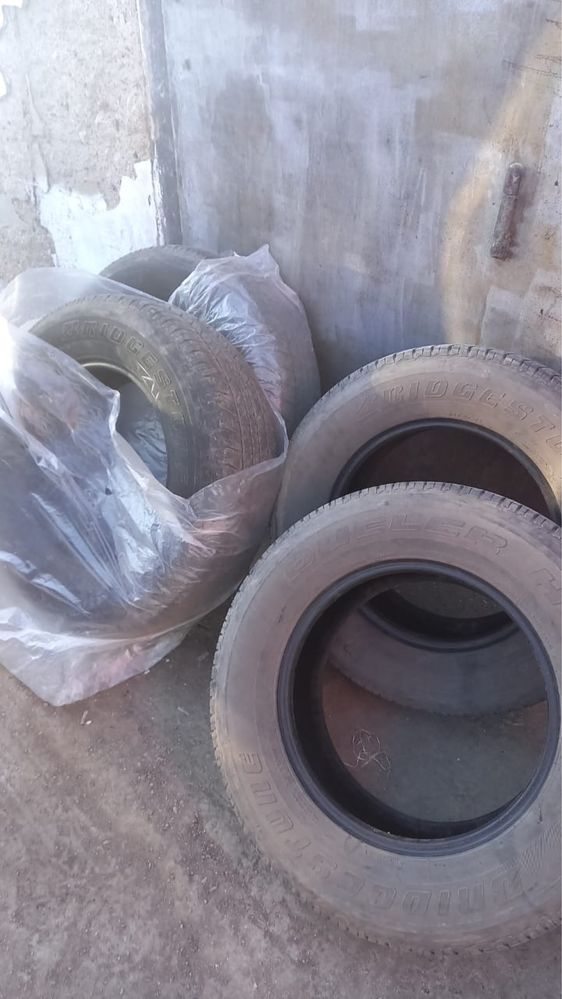 Продам шины Bridgestone 265/65/17 за 80000 тенге!