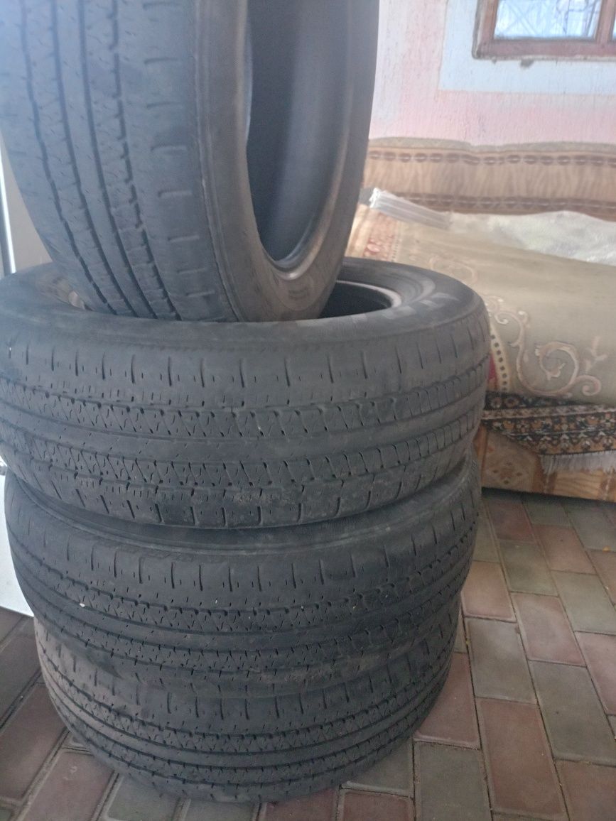 Продам резину б/у