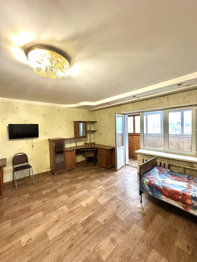 Продам 1-комнатную квартиру пр. Казыбек Би 7/4