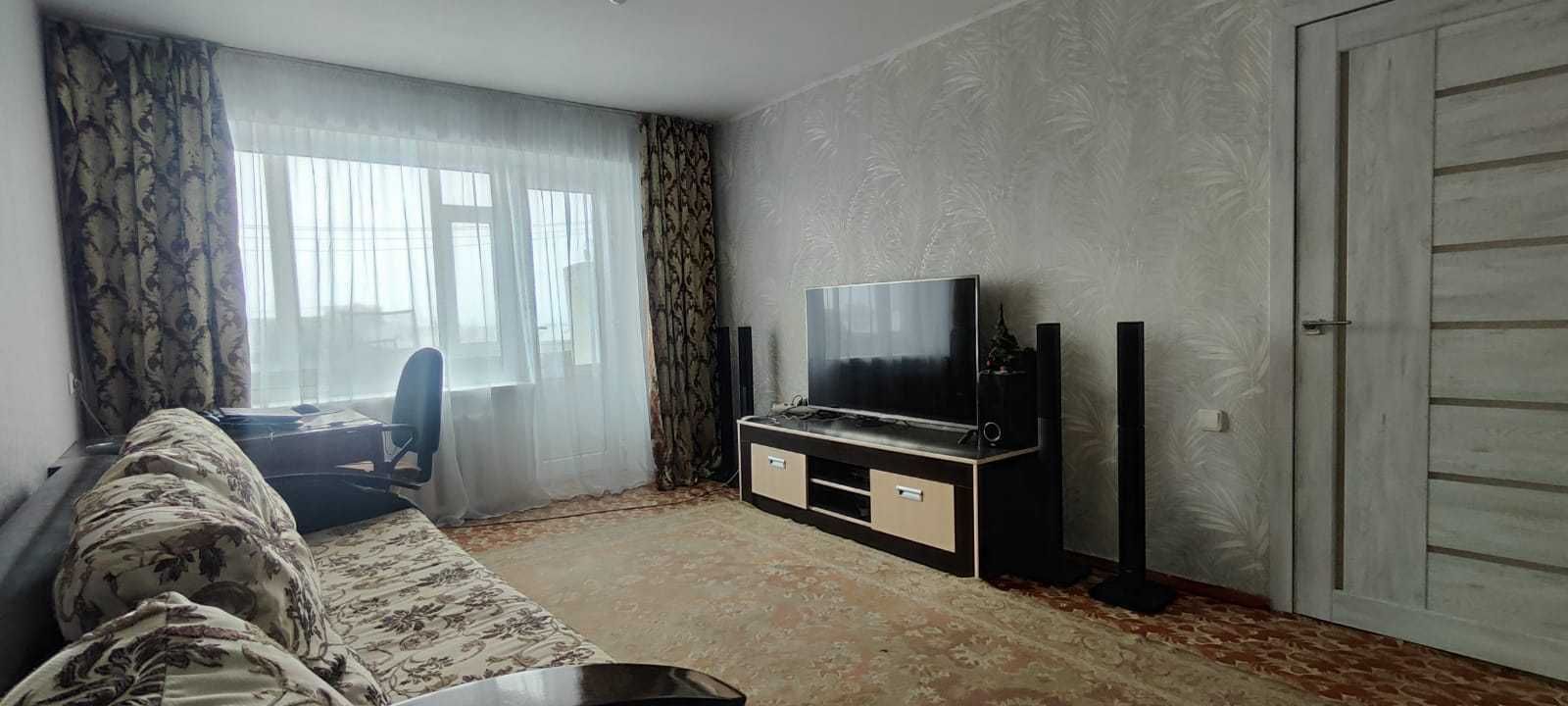 Продам срочно  4-х комнатную квартиру