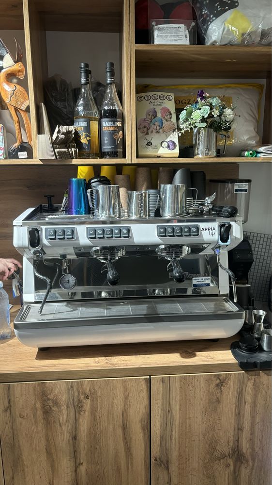 Кофемашина и кофемолка Nuova Simonelli