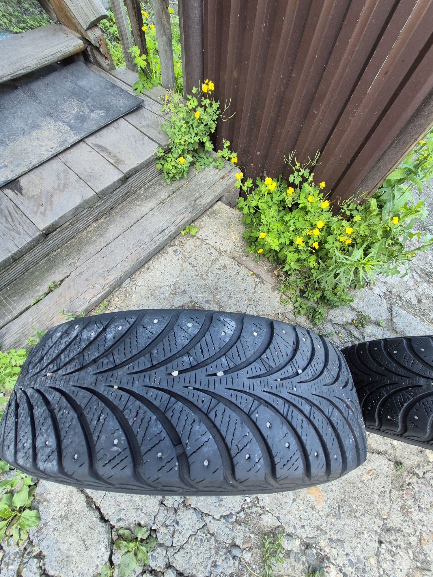 Продам шины с дисками
