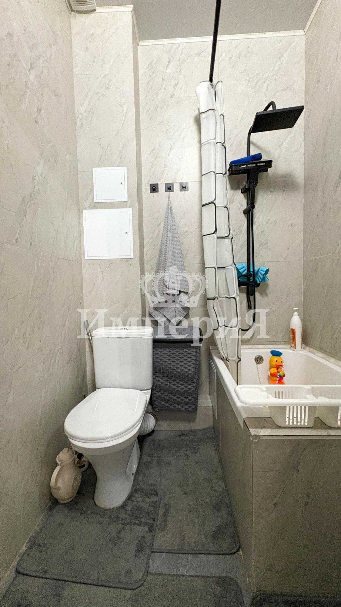 Продам 2 ком в центре Айжан Империя