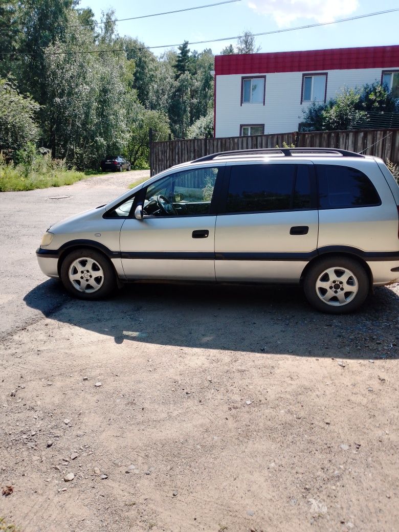 Продам опель зафира год 1999.об.16.
