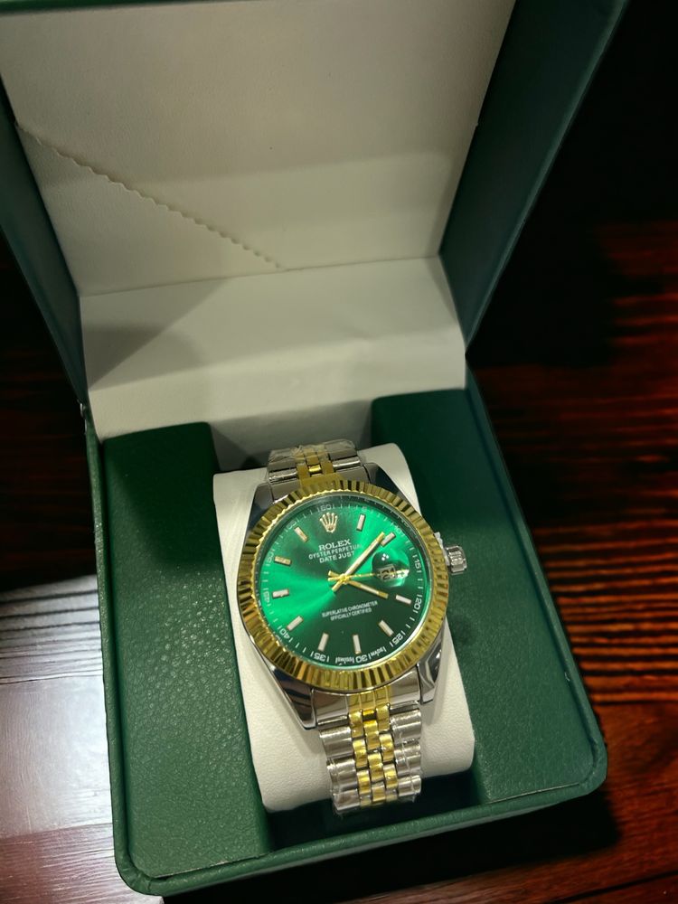 Часы rolex очень красивые