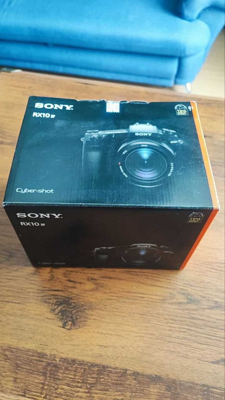 Камера Sony RX10 IV